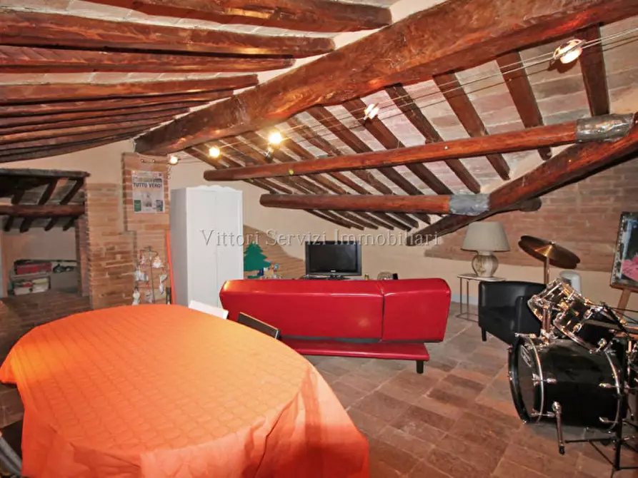 Immagine 17 di Appartamento in vendita  in Via Vittorio Veneto a Sinalunga