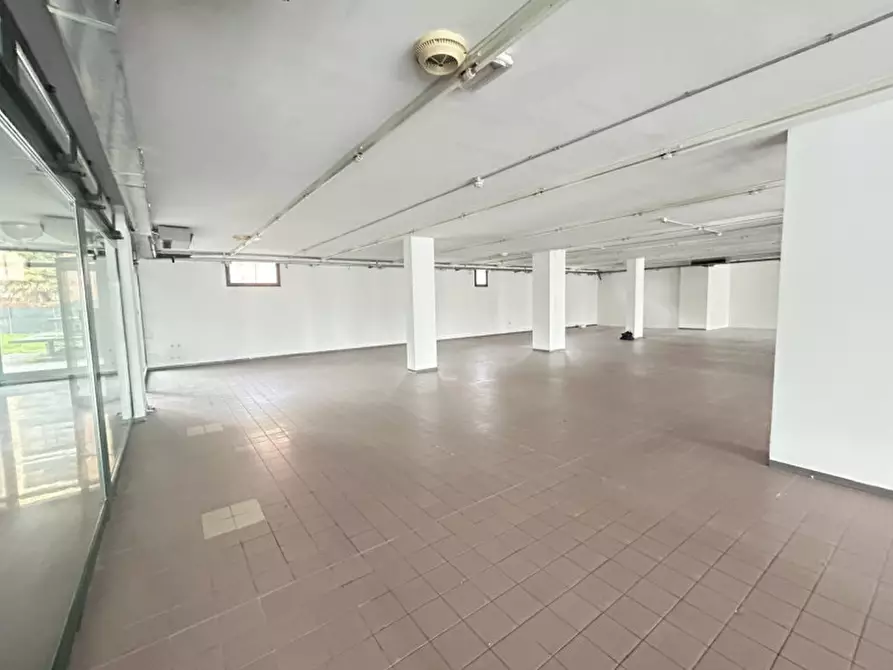 Immagine 5 di Negozio in vendita  in Piazza Mercato a Mestrino