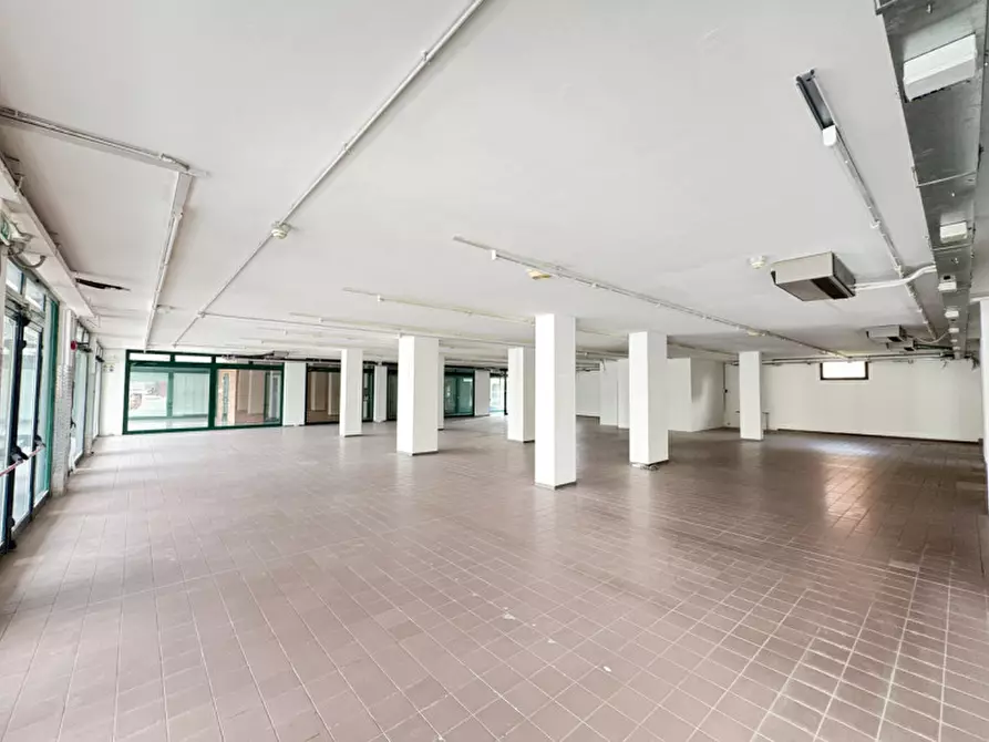 Immagine 7 di Negozio in vendita  in Piazza Mercato a Mestrino