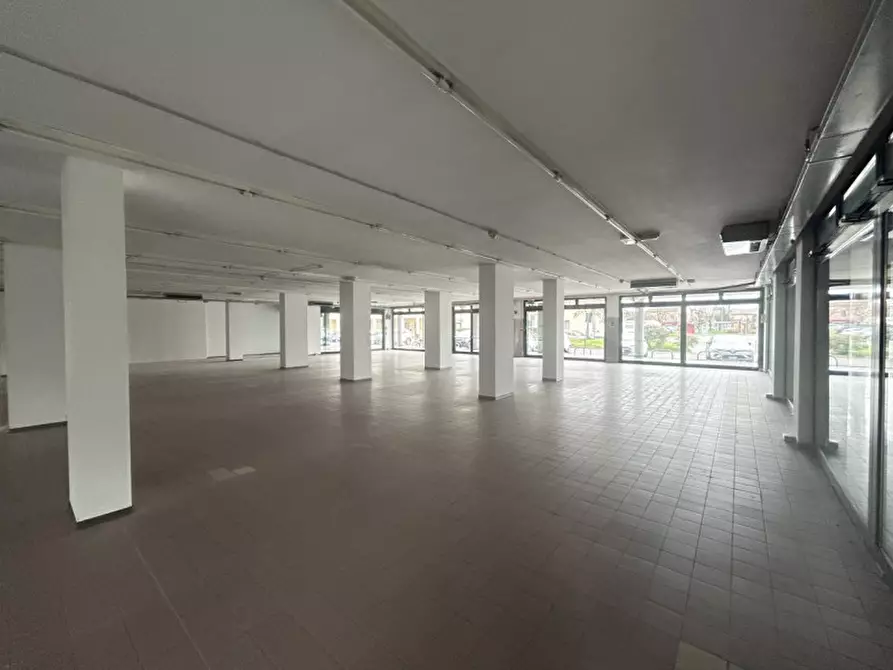 Immagine 21 di Negozio in vendita  in Piazza Mercato a Mestrino