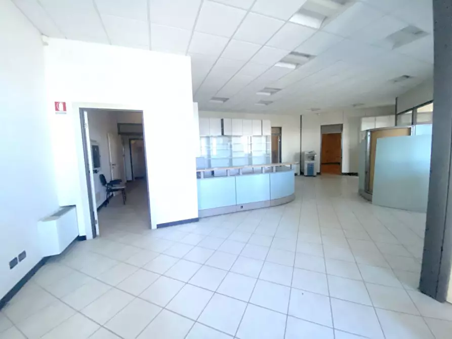 Immagine 2 di Ufficio in vendita  in VIA TURATI a Cesena
