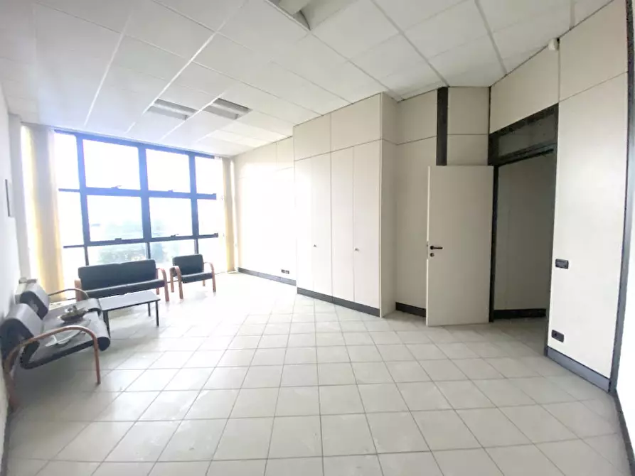 Immagine 5 di Ufficio in vendita  in VIA TURATI a Cesena