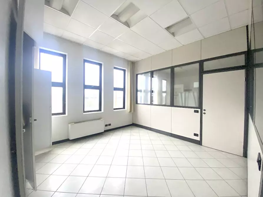 Immagine 6 di Ufficio in vendita  in VIA TURATI a Cesena