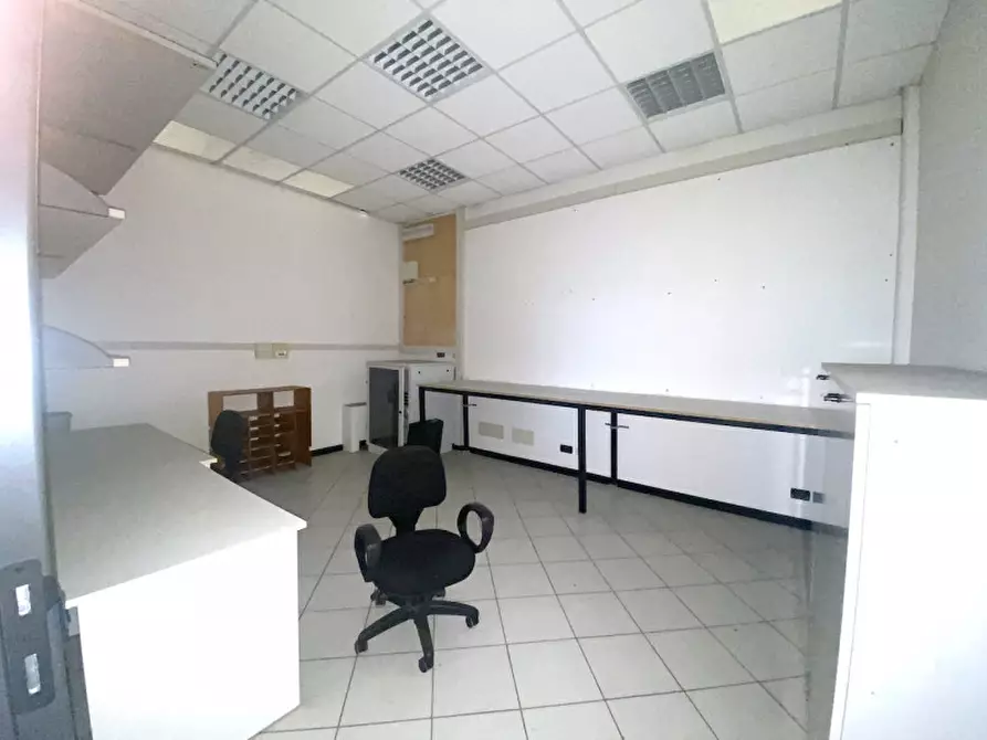 Immagine 8 di Ufficio in vendita  in VIA TURATI a Cesena