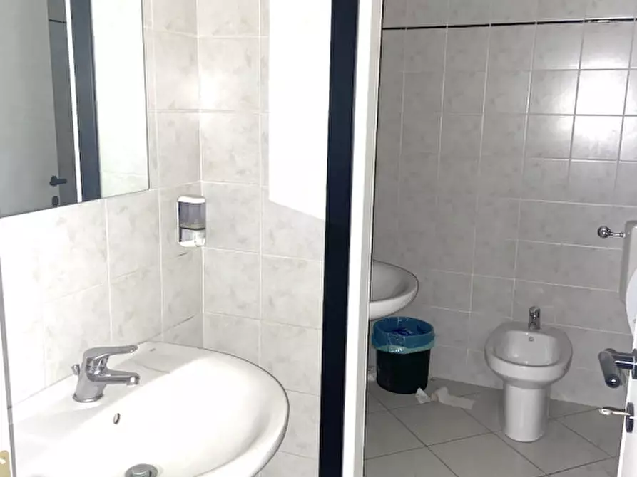 Immagine 13 di Ufficio in vendita  in VIA TURATI a Cesena