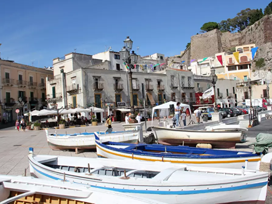 Immagine 11 di Villa in vendita  a Lipari