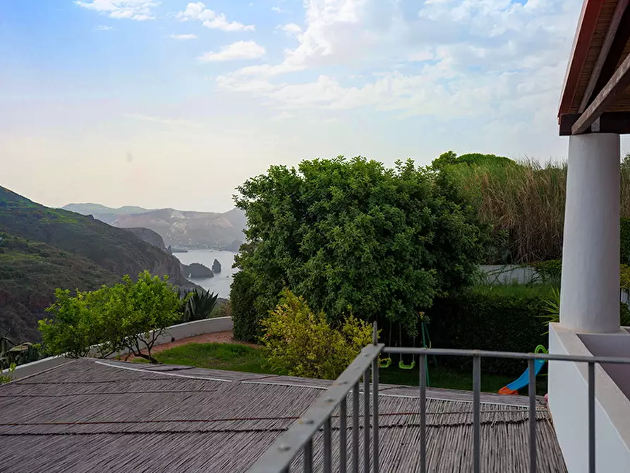 Immagine 21 di Villa in vendita  a Lipari
