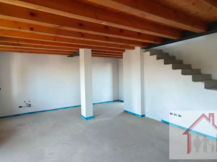 Immagine 5 di Villetta a schiera in vendita  in via san pio x a Volpago Del Montello