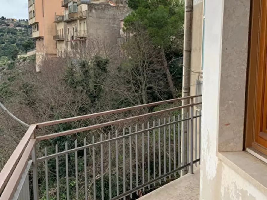 Immagine 14 di Appartamento in vendita  in Via Fontana 188 a Modica