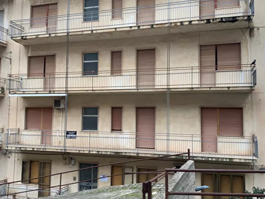 Immagine 25 di Appartamento in vendita  in Via Fontana 188 a Modica