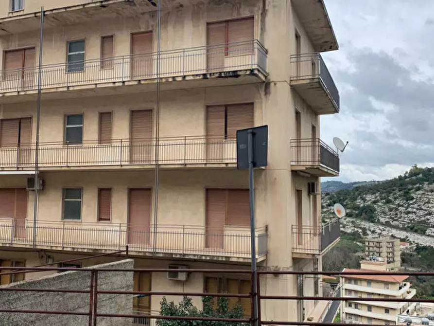 Immagine 26 di Appartamento in vendita  in Via Fontana 188 a Modica