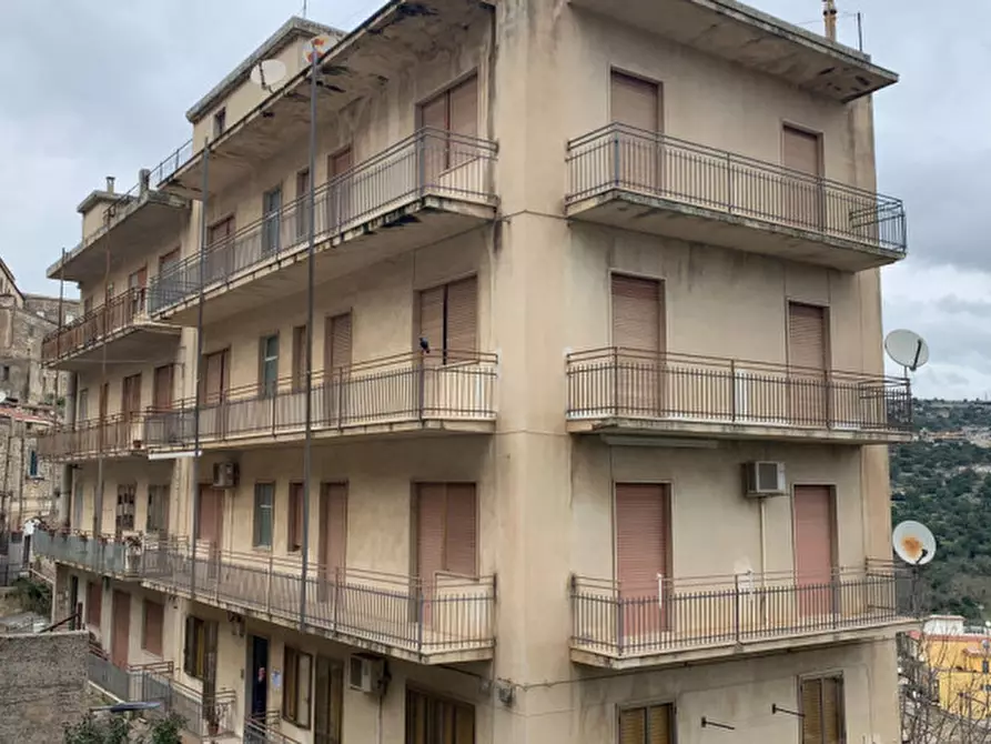 Immagine 27 di Appartamento in vendita  in Via Fontana 188 a Modica