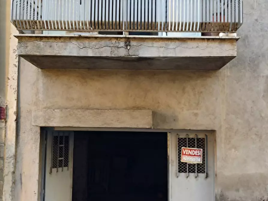 Immagine 10 di Appartamento in vendita  in via Pietro Micca n.76 a Palagonia