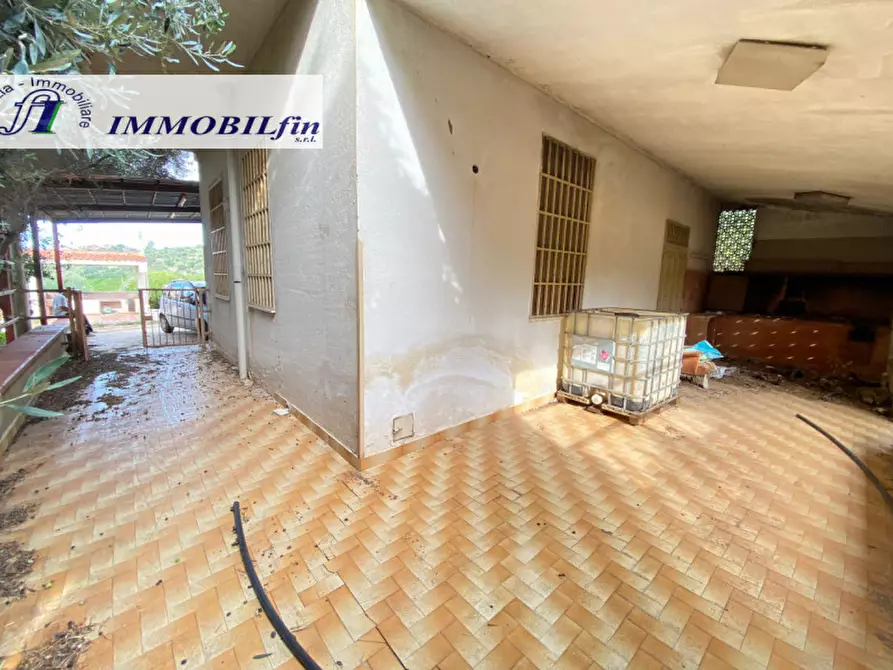 Immagine 4 di Villa in vendita  in CONTRADA NATOLI a Palermo