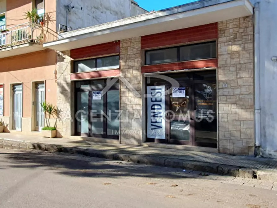 Immagine 5 di Magazzino in vendita  in Via F. Quarta a Racale