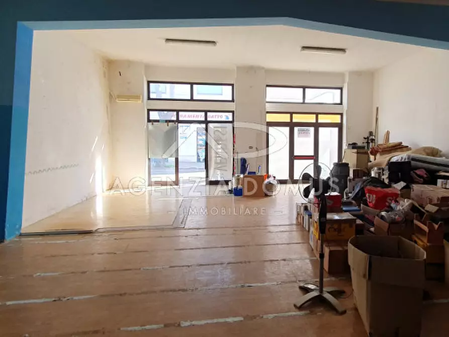 Immagine 10 di Magazzino in vendita  in Via F. Quarta a Racale