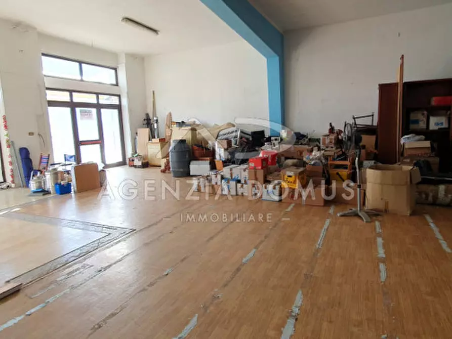 Immagine 11 di Magazzino in vendita  in Via F. Quarta a Racale