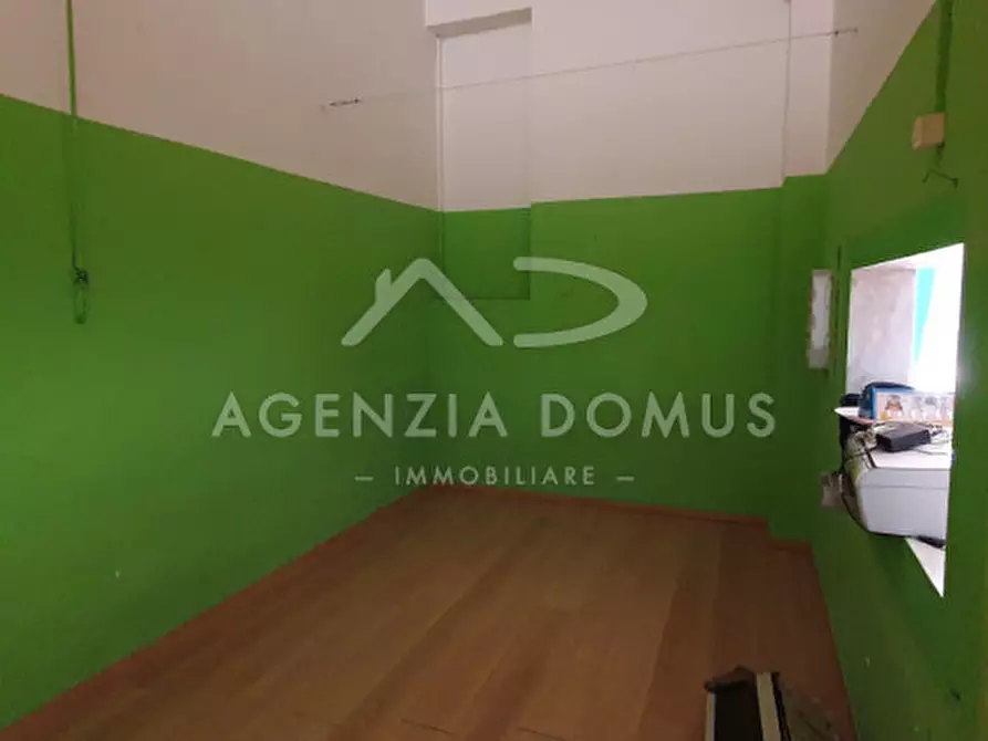 Immagine 13 di Magazzino in vendita  in Via F. Quarta a Racale