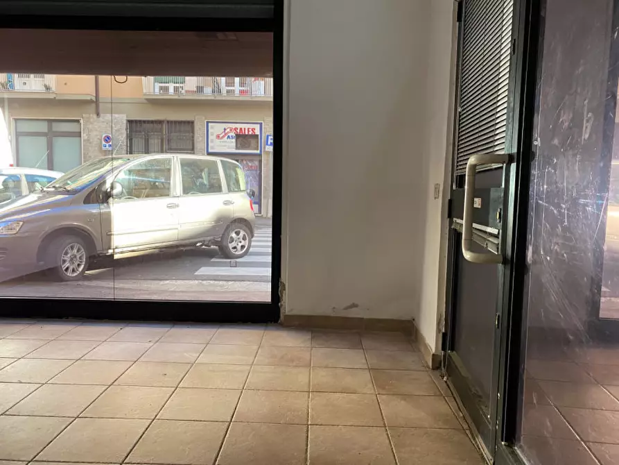 Immagine 2 di Negozio in affitto  in VIA CECCONI a Firenze