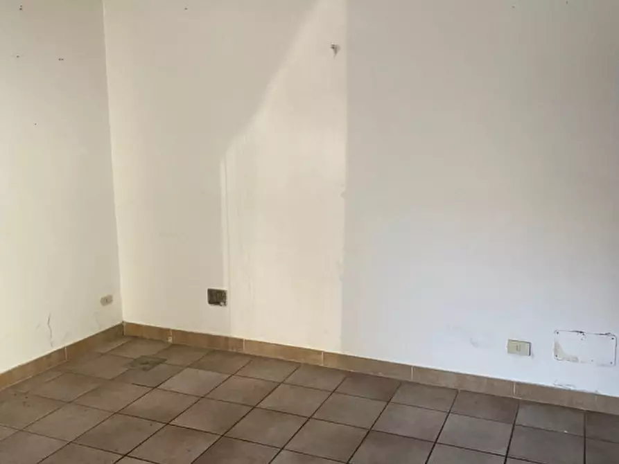 Immagine 4 di Negozio in affitto  in VIA CECCONI a Firenze