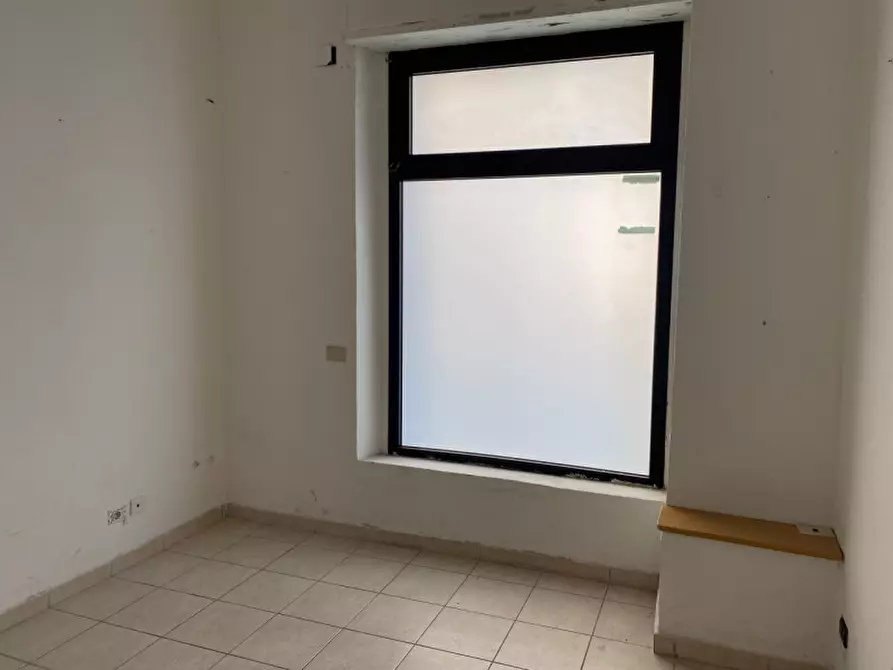 Immagine 9 di Negozio in affitto  in VIA CECCONI a Firenze