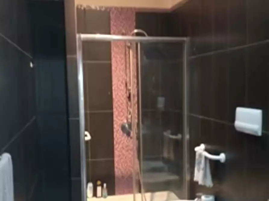 Immagine 5 di Appartamento in affitto  in via cesare rosaroll 172 a Napoli