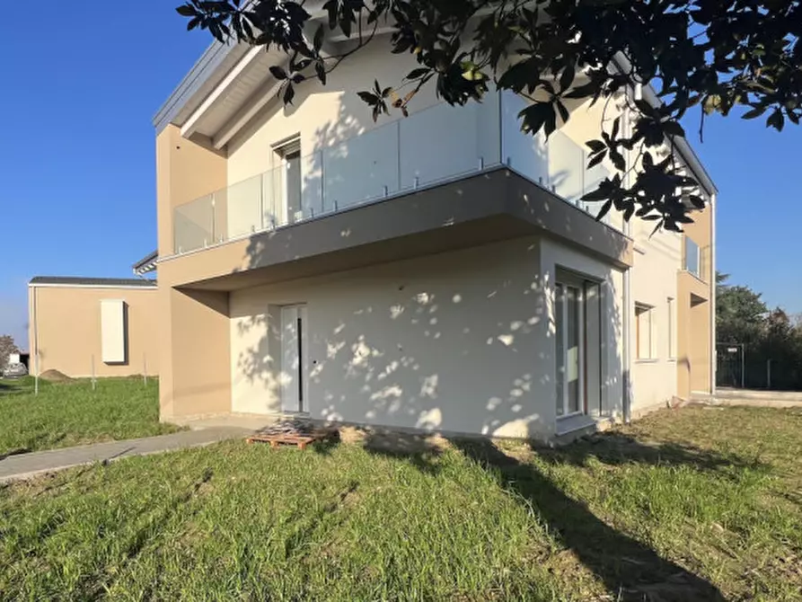 Immagine 2 di Casa indipendente in vendita  a Pozzonovo