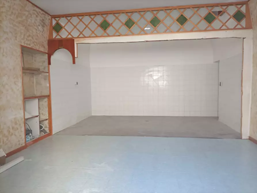 Immagine 2 di Negozio in vendita  in Corso Vittorio Emanuele 7 a Modica