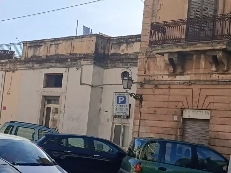 Immagine 9 di Negozio in vendita  in Corso Vittorio Emanuele 7 a Modica