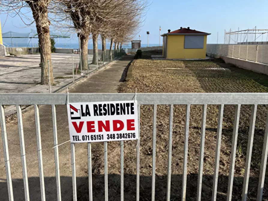 Immagine 15 di Attività commerciale in vendita  in Via Ammiraglio Cappelini a Fano