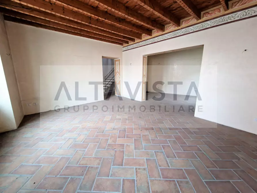 Immagine 5 di Palazzo in vendita  in Brescia via Puccini a Brescia
