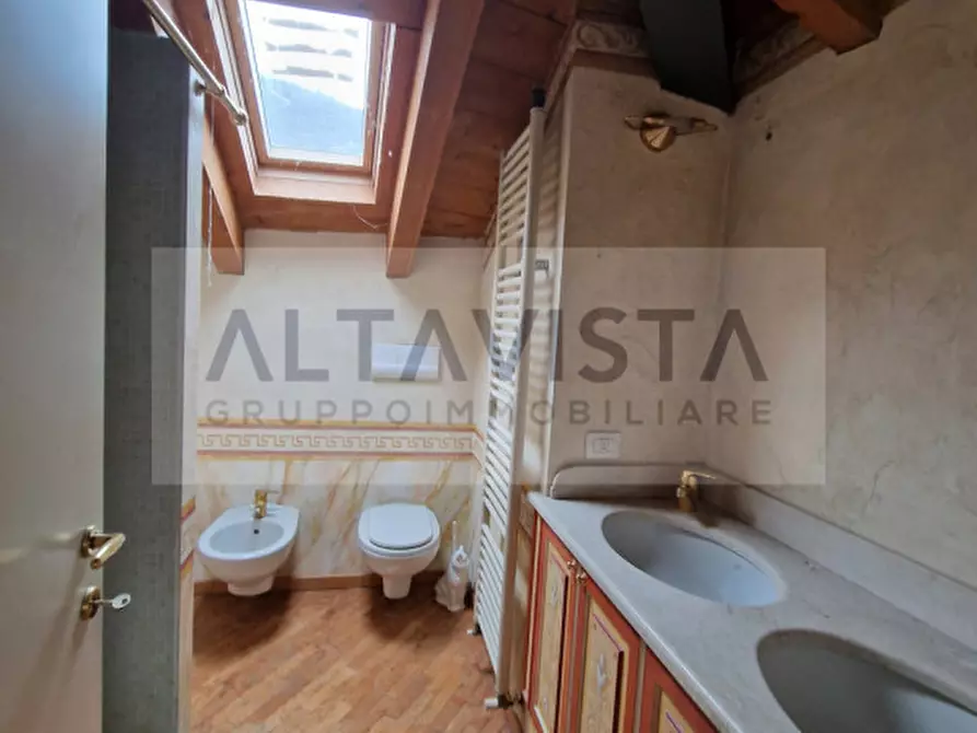 Immagine 16 di Palazzo in vendita  in Brescia via Puccini a Brescia