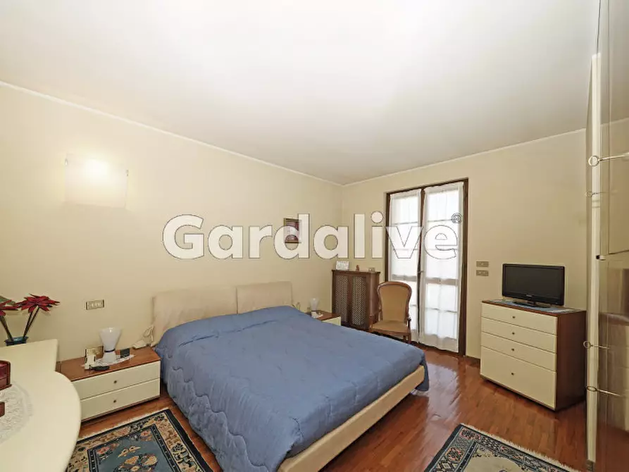 Immagine 26 di Villa in vendita  a Sirmione