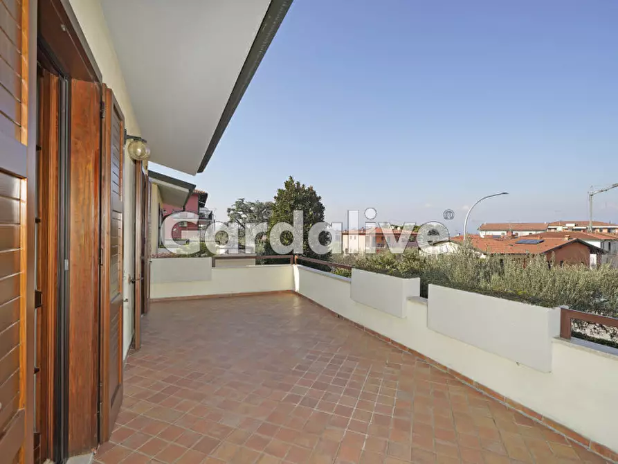 Immagine 27 di Villa in vendita  a Sirmione