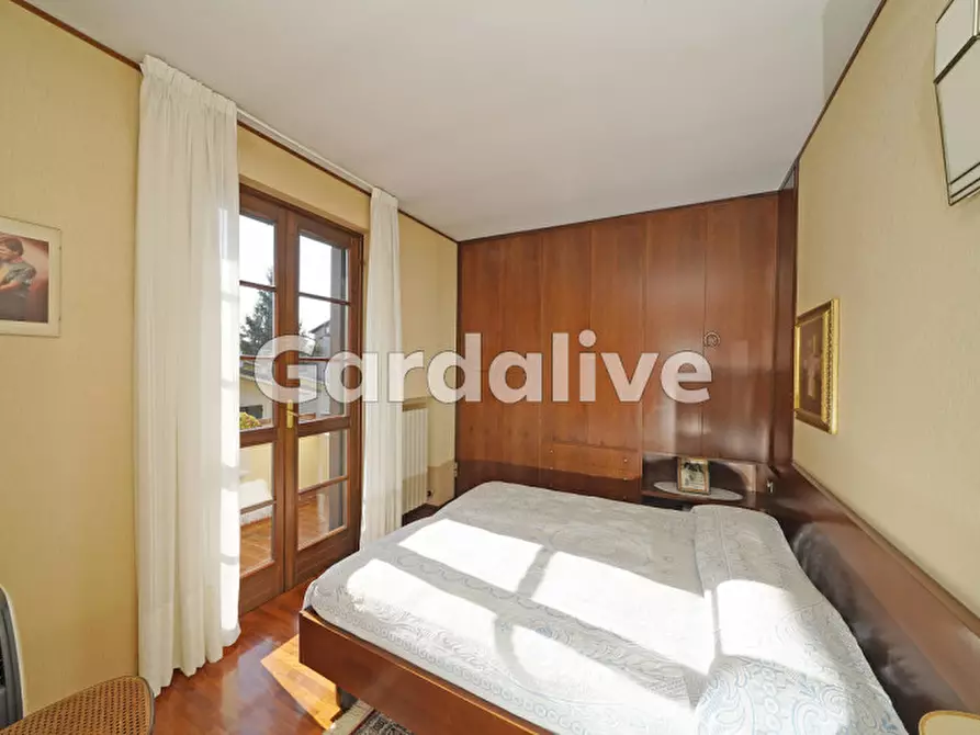 Immagine 30 di Villa in vendita  a Sirmione