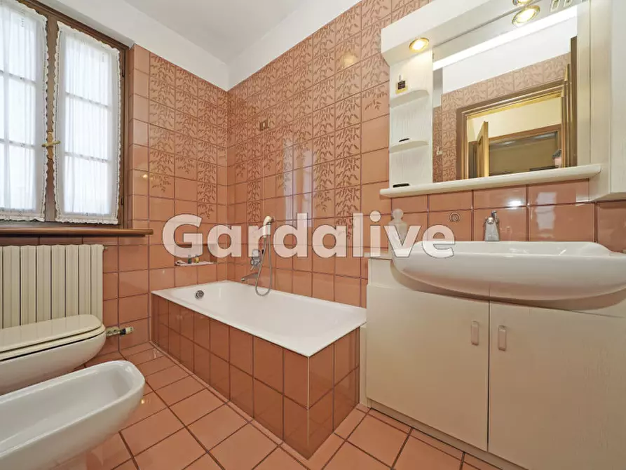 Immagine 33 di Villa in vendita  a Sirmione