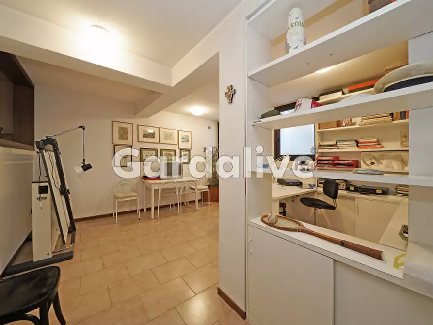 Immagine 39 di Villa in vendita  a Sirmione