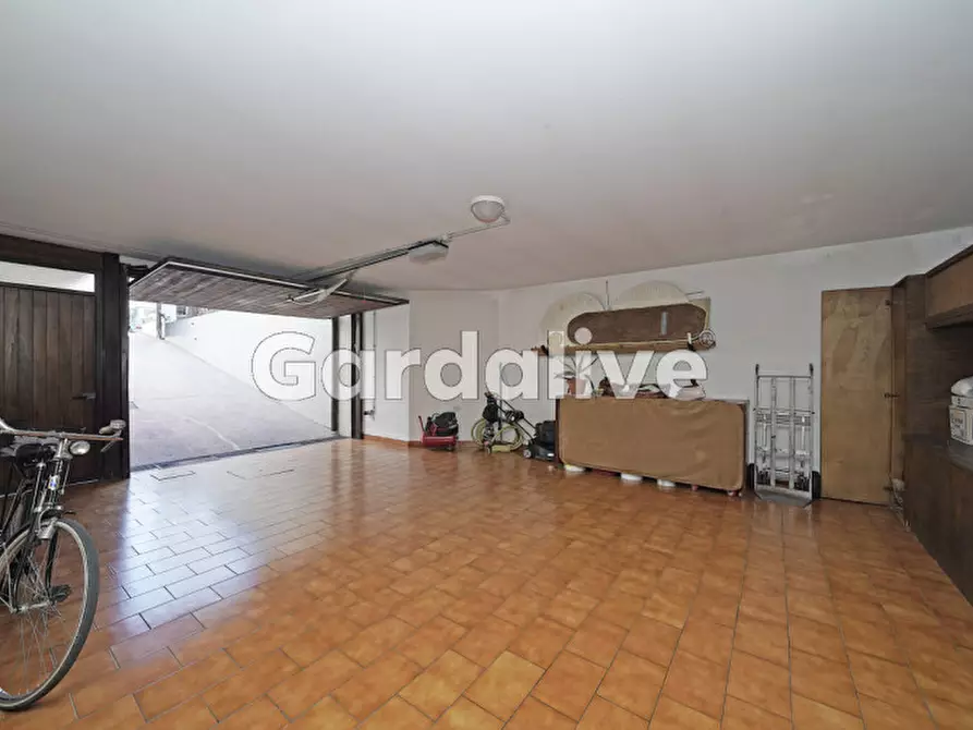 Immagine 44 di Villa in vendita  a Sirmione