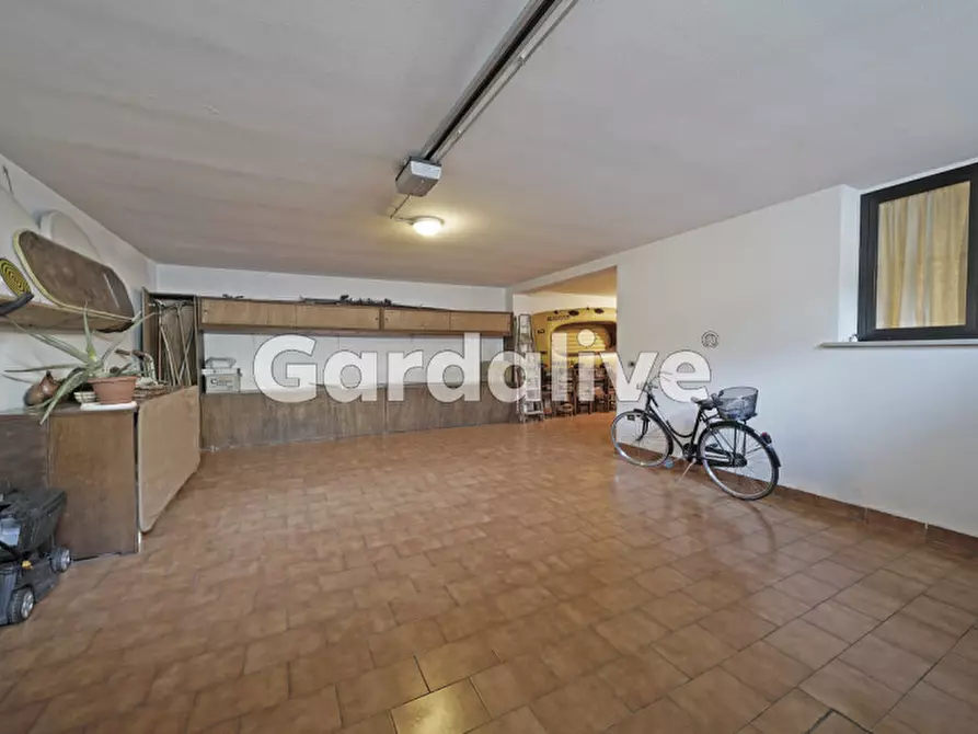 Immagine 46 di Villa in vendita  a Sirmione