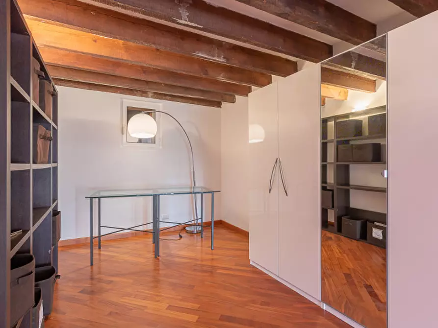 Immagine 20 di Appartamento in vendita  in Via Genova 15 a Savona