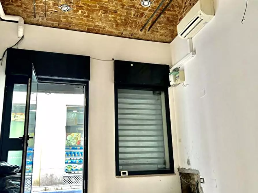 Immagine 1 di Negozio in affitto  in Via Boccalerie a Padova
