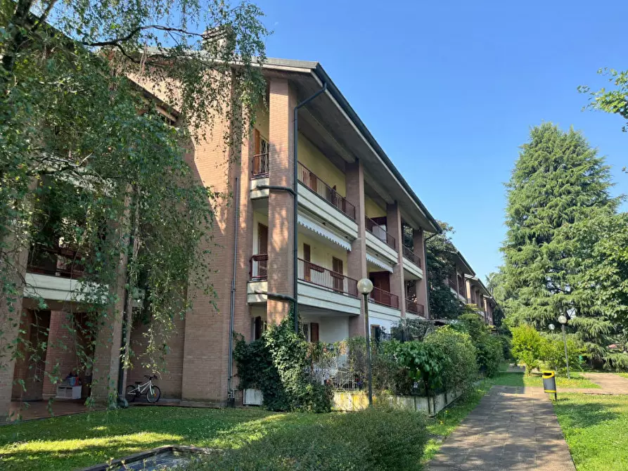 Immagine 1 di Appartamento in vendita  in Via Aldo Moro a Buccinasco