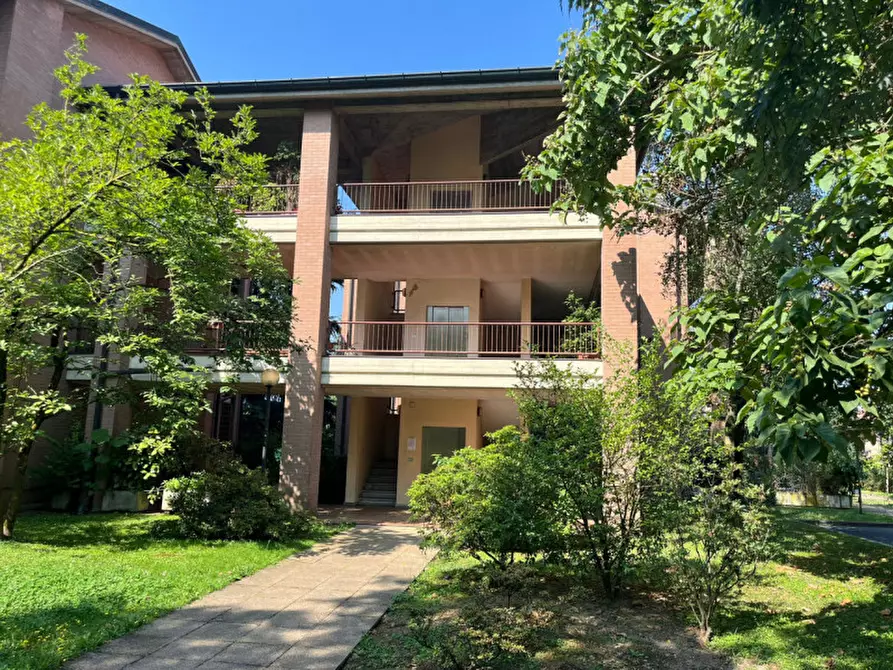 Immagine 2 di Appartamento in vendita  in Via Aldo Moro a Buccinasco