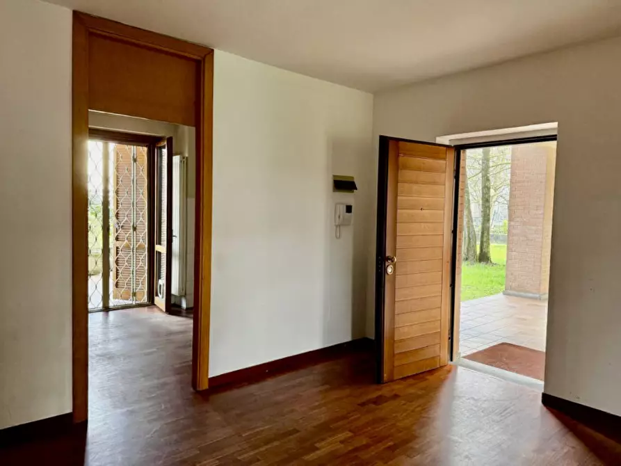 Immagine 6 di Appartamento in vendita  in Via Aldo Moro a Buccinasco