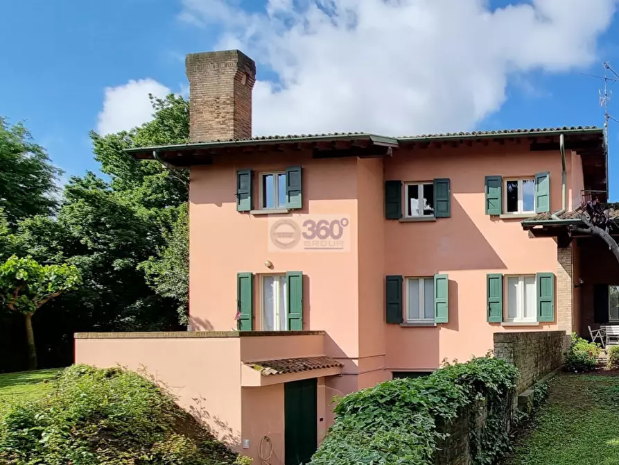 Immagine 1 di Casa bifamiliare in vendita  in Via Fermi a Passirano