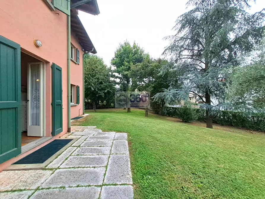 Immagine 2 di Casa bifamiliare in vendita  in Via Fermi a Passirano