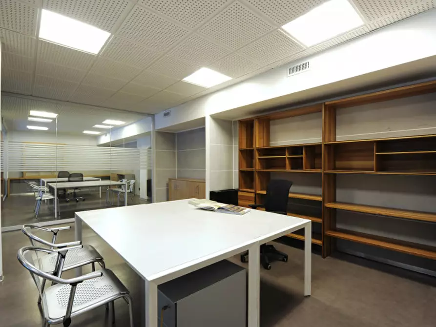 Immagine 12 di Ufficio in vendita  in via sestan a Trento