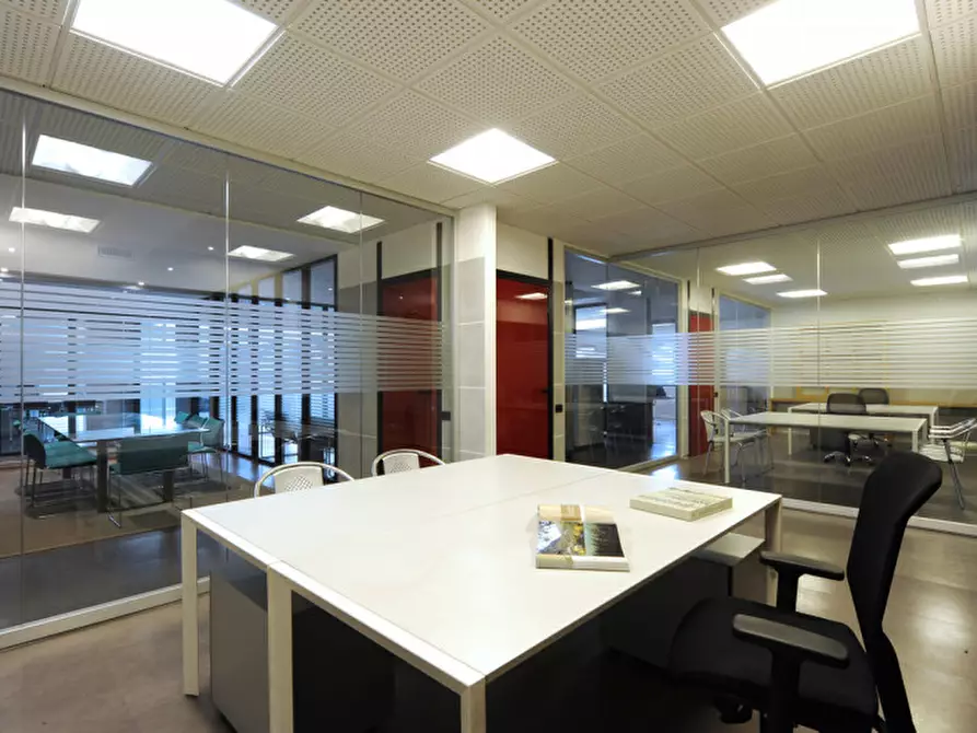 Immagine 13 di Ufficio in vendita  in via sestan a Trento