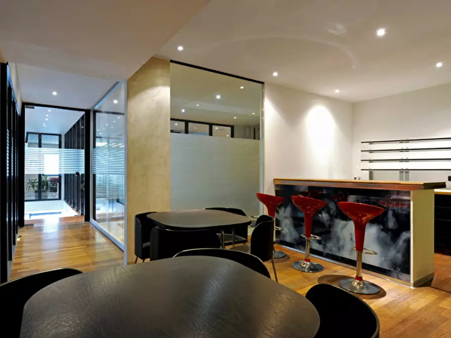 Immagine 16 di Ufficio in vendita  in via sestan a Trento