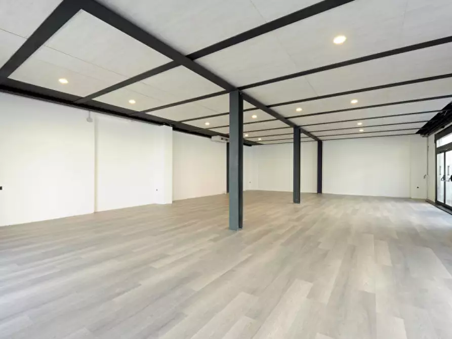 Immagine 25 di Ufficio in vendita  in via sestan a Trento